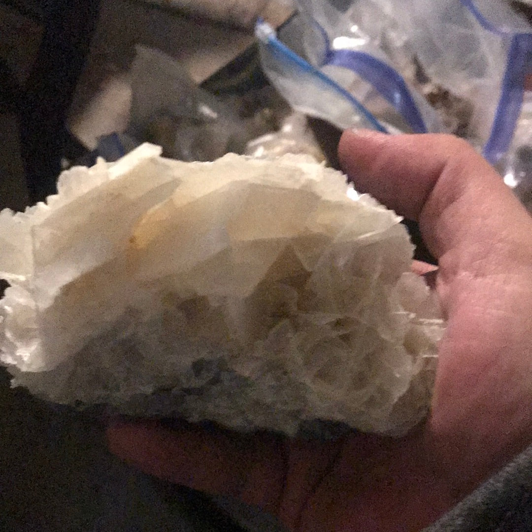 Pink Madagascar quartz abogata1