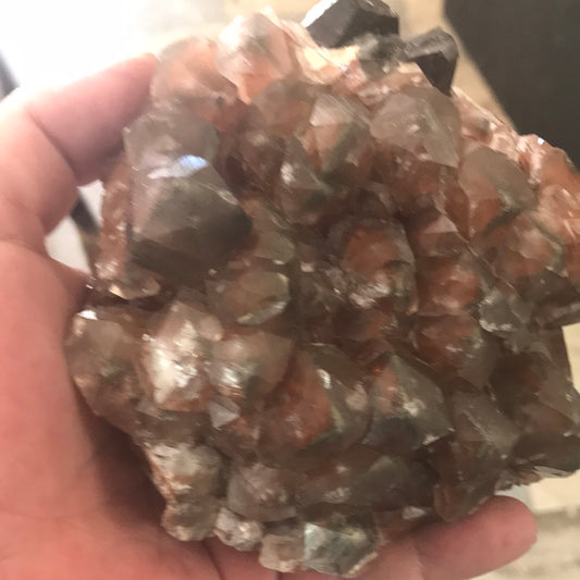 Malyee red calcite