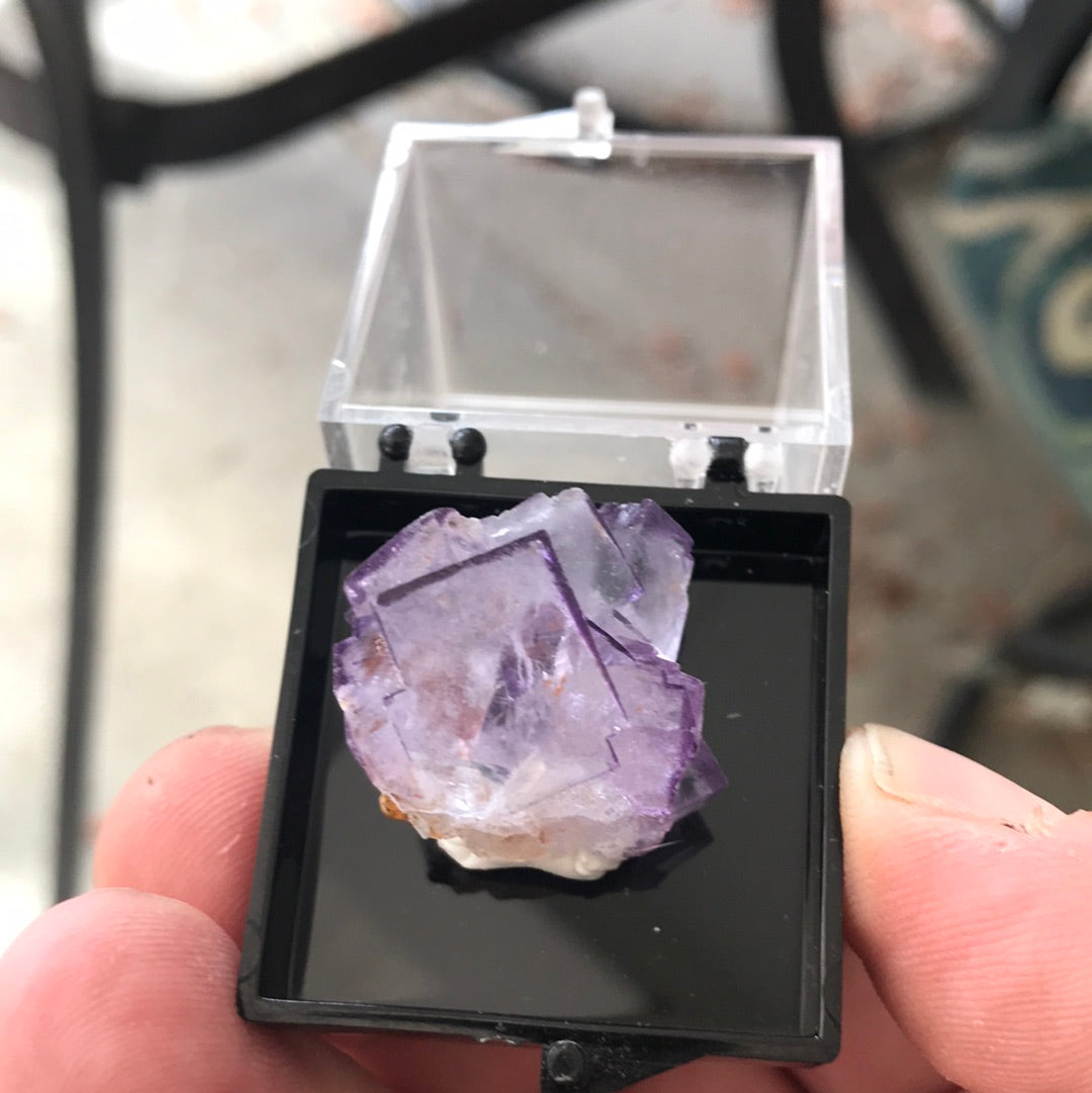 Flower calcite melisa purple YGX fluorite cube